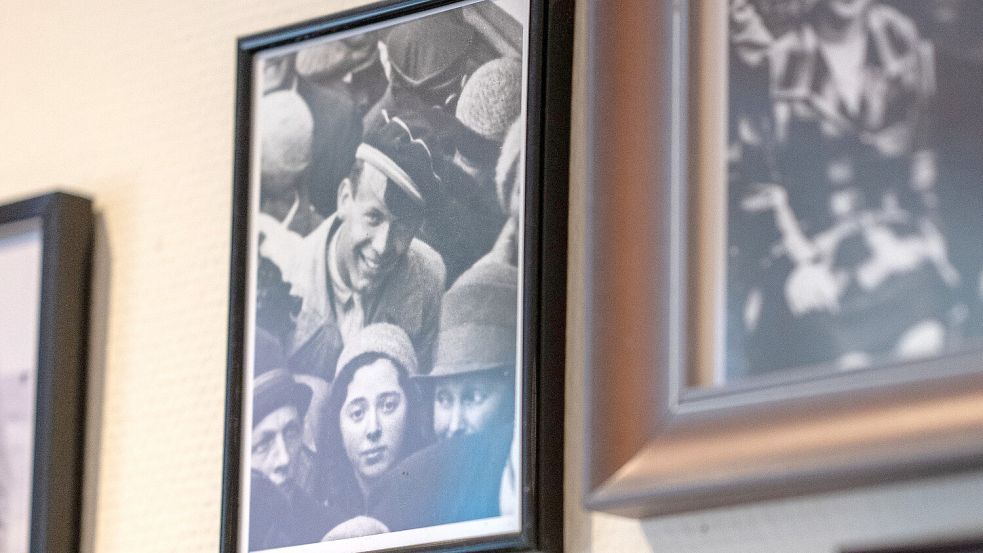 Henri Nannen und Cäcilie „Cilly“ Windmüller auf einem Foto, das um 1932 entstanden ist und in der Museumsstube im Café Henri‘s aushängt. Foto: Klaus Ortgies