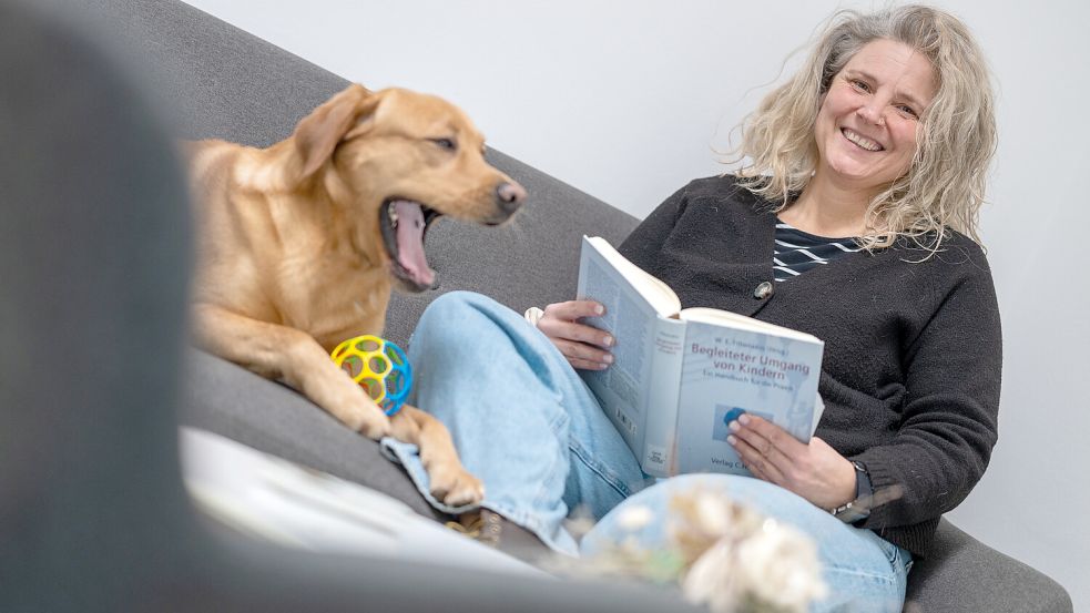 Vollzeit Jugendhilfe, dazu Studium: Nicole Meiners macht’s einfach. Weil Aufgeben keine Option ist – weder für sie noch für ihre Klientinnen. Fotos: Klaus Ortgies