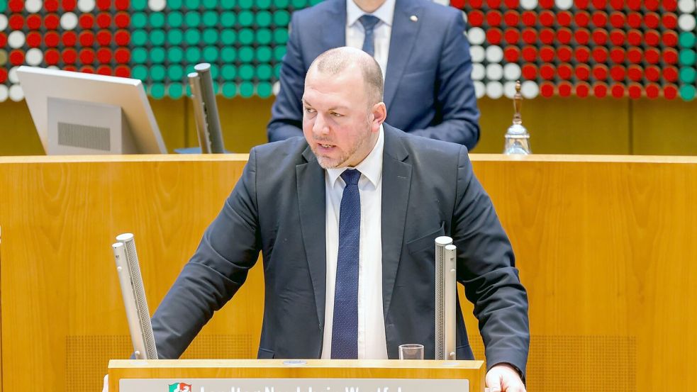 Der AfD-Politiker, Klaus Esser, sagt, seine 85-jährige Mitarbeiterin bereite aus dem Homeoffice heraus für ihn etwa Kleine Anfragen oder Anträge vor. (Archivfoto) Foto: Thomas Banneyer