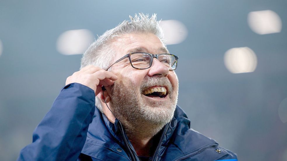 Sah an seinem 60. Geburtstag eine kämpferische Vorstellung seiner Mannschaft: Mainz-Trainer Urs Fischer. Foto: Torsten Silz/dpa