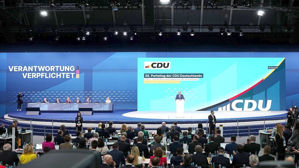 Der Bundesparteitag will eine Reihe von Anträgen beschließen. Foto: Kay Nietfeld/dpa