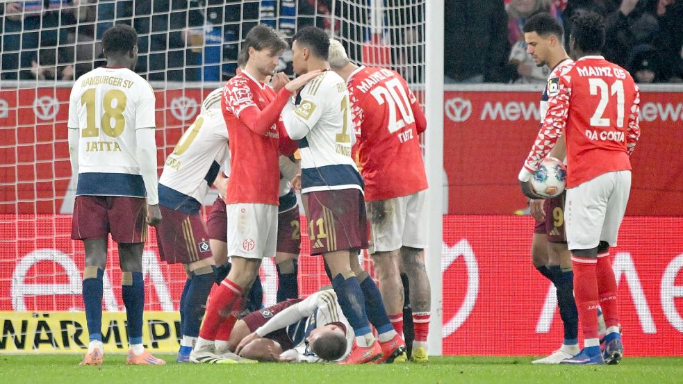 Mainz 05 und der Hamburger SV lieferten sich ein hitziges Duell. Foto: Torsten Silz