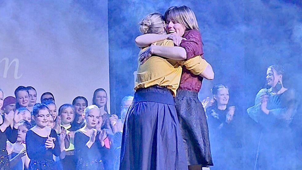 Katharina Ihnen und Cornelia Kruse freuten sich über die erfolgreiche Premiere. Foto: Rebecca Kresse