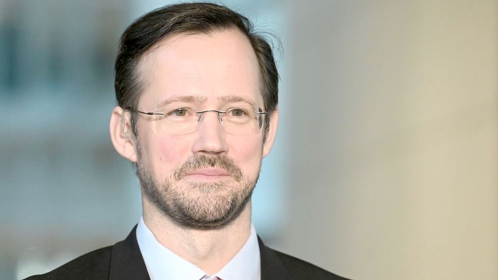 Der Parlamentarische Geschäftsführer der SPD, Dirk Wiese, hält die Lockerung für richtig. (Archivbild) Foto: Elisa Schu/dpa