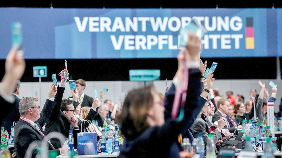 Die CDU votiert für eine Altersgrenze ab 14 Jahren für soziale Medien. Foto: Kay Nietfeld/dpa