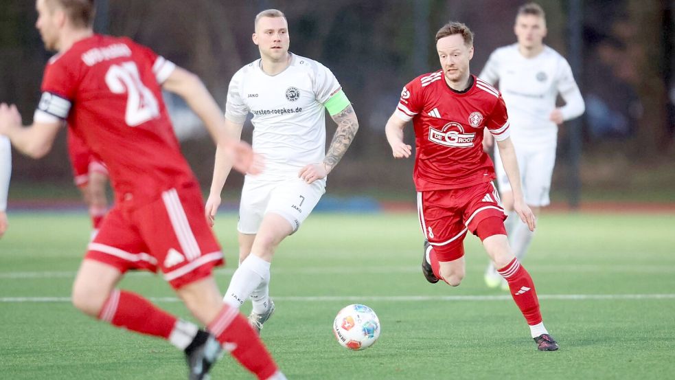 Der VfB Uplengen trifft auf Eintracht Ihlow. Foto: Doden/Emden