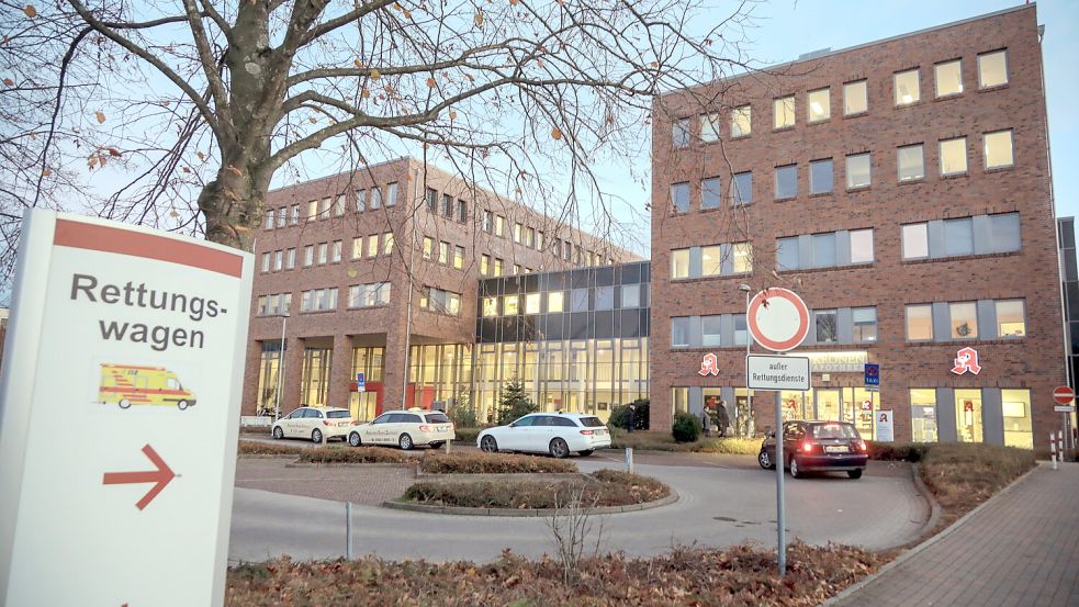 Die Ubbo-Emmius-Klinik in Aurich lädt zum Tag der offenen Tür ein. Foto: Romuald Banik/Archiv