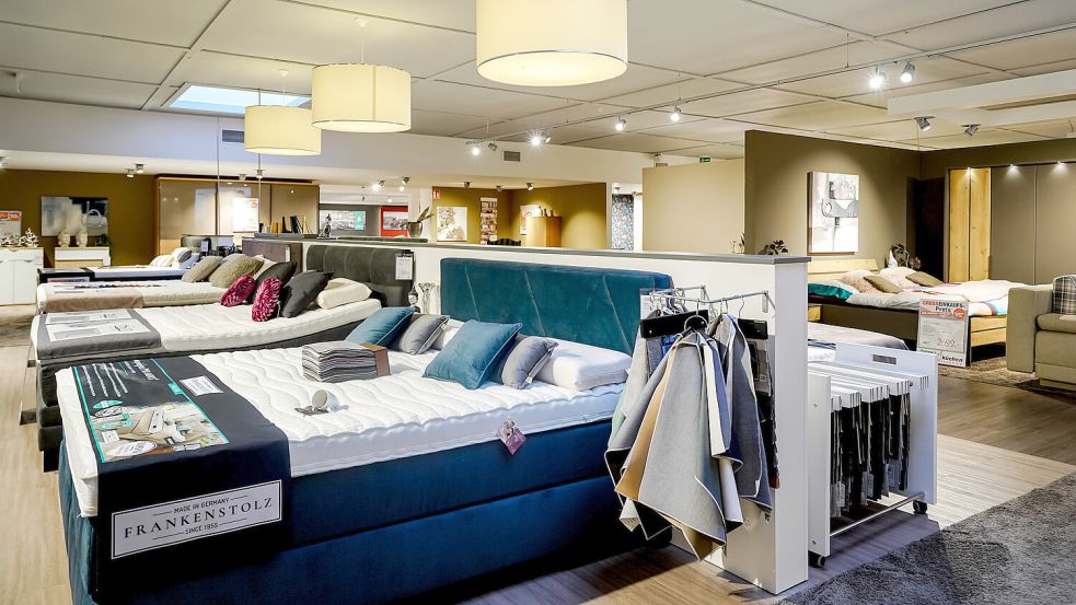 Auch die Bettenabteilung wird aufgelöst. Hier gibt es ebenfalls stark reduzierte Preise.