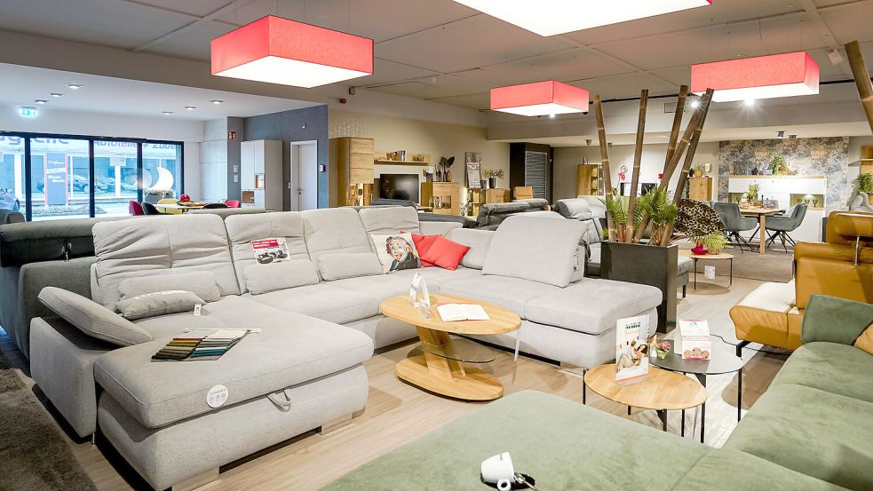 Wer auf der Suche nach neuen Polstermöbeln ist, kann beim Räumungsverkauf bei Poelmeyer in Papenburg fündig werden.