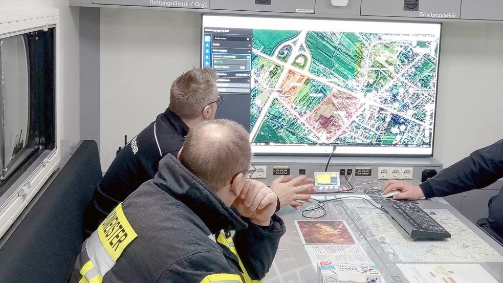 Die Einsatzkräfte haben ein Gebiet abgesucht. Foto: Joachim Rand/Feuerwehr