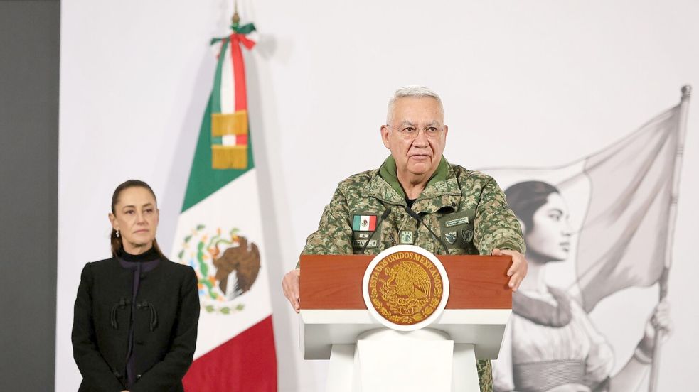 Wegen der hohen Zahl an getöteten Soldaten brach der General auf der Pressekonferenz in Tränen aus. Foto: Ginnette Riquelme/AP/dpa