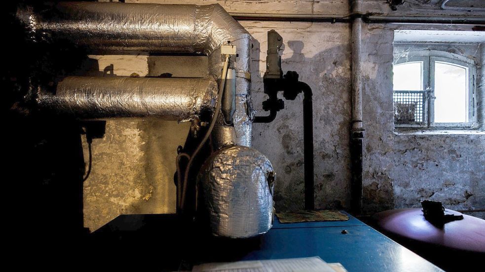 Klar ist: Immobilienbesitzer sollen weiter Öl- und Gasheizungen in ihre Wohnhäuser einbauen dürfen. (Symbolbild) Foto: Carsten Koall