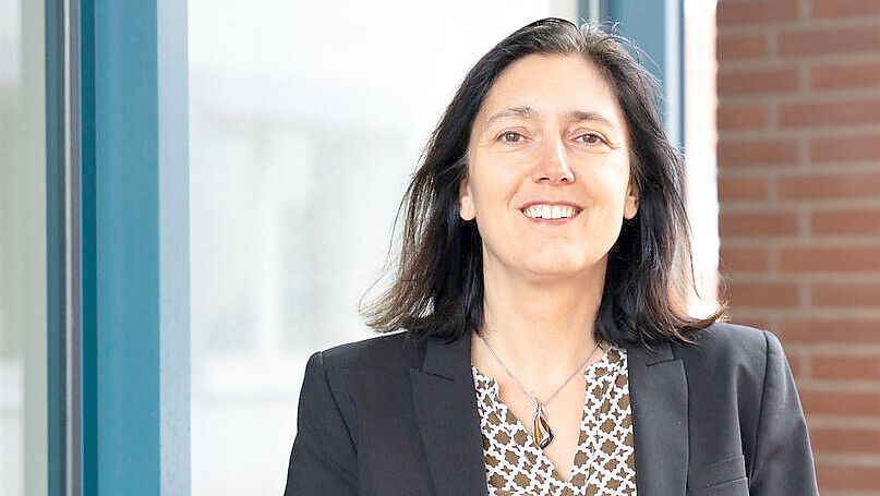 Sonja Lesch ist seit Herbst 2025 Personalchefin bei VW Osnabrück. Sie hat Tischlerin gelernt und dann Karriere bei Daimler und VW gemacht. Foto: VW/Elena Storm
