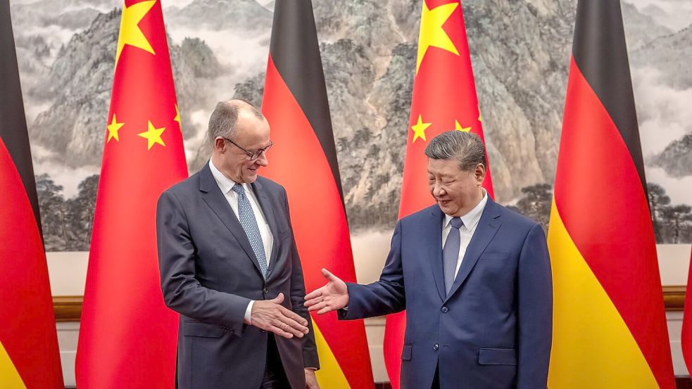 Der Besuch in China ist für Merz ebenso wichtig wie heikel. Foto: Michael Kappeler/dpa