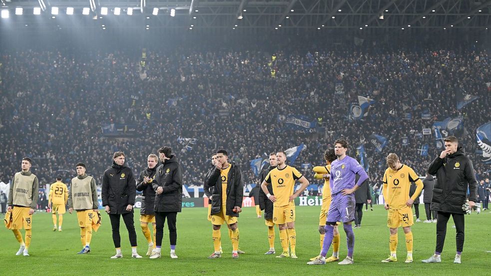 Müssen sich nach dem Aus in der Königsklasse schnell sammeln: Die Profis von Borussia Dortmund. Foto: Federico Gambarini/dpa