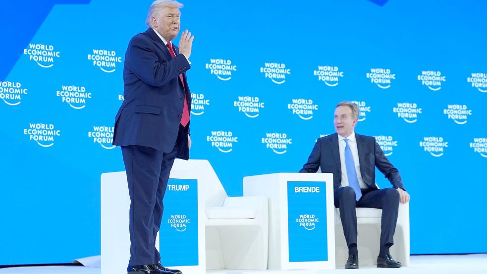 Als WEF-Chef begrüßte der 60-jährige Brende wichtige Redner wie US-Präsident Donald Trump. (Archivbild) Foto: Evan Vucci/AP/dpa