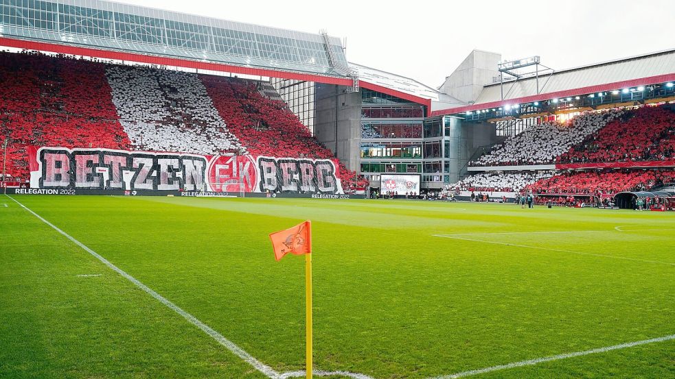 Der 1. FC Kaiserslautern hat am Samstag den SC Paderborn auf dem Betzenberg zu Gast. (Archivbild) Foto: Uwe Anspach