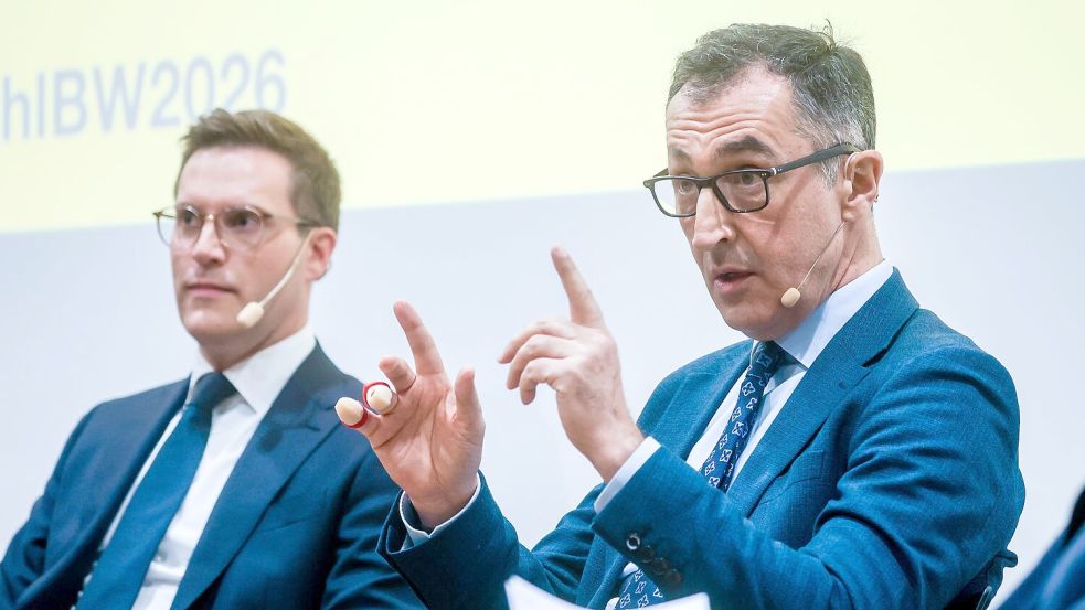 Immer kleiner wurde der Abstand zwischen Özdemir und Hagel. (Archivbild) Foto: Christoph Schmidt
