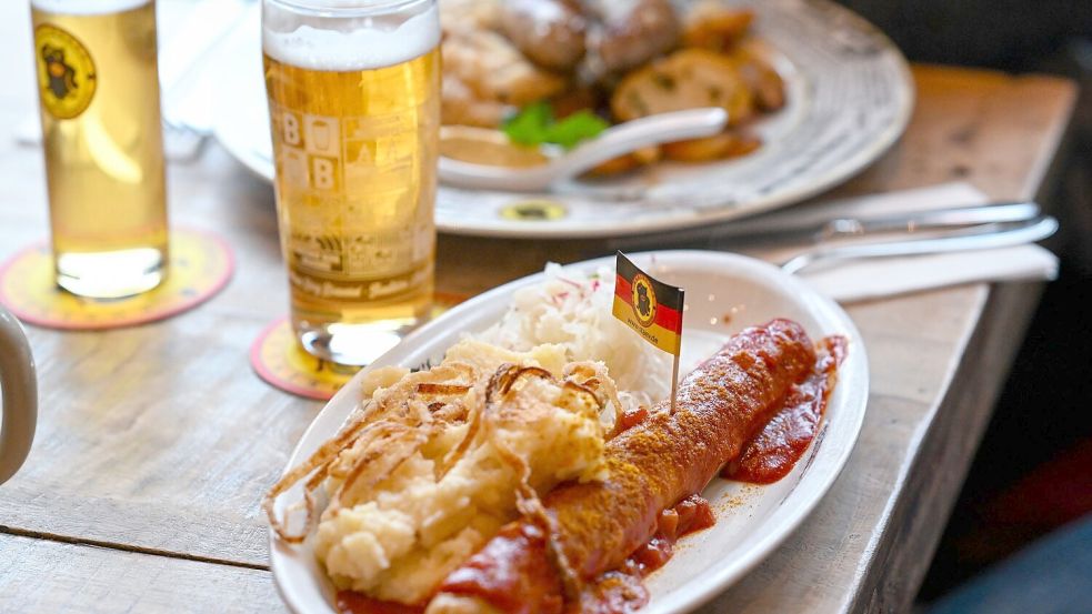 Die Gäste merken wenig von der Mehrwertsteuerabsenkung in der Gastronomie. Foto: Jens Kalaene