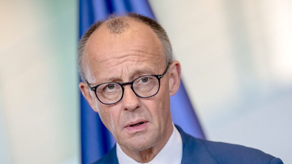 Kanzler Merz sieht die Angriffe auf den Iran skeptisch. Foto: Michael Kappeler/dpa