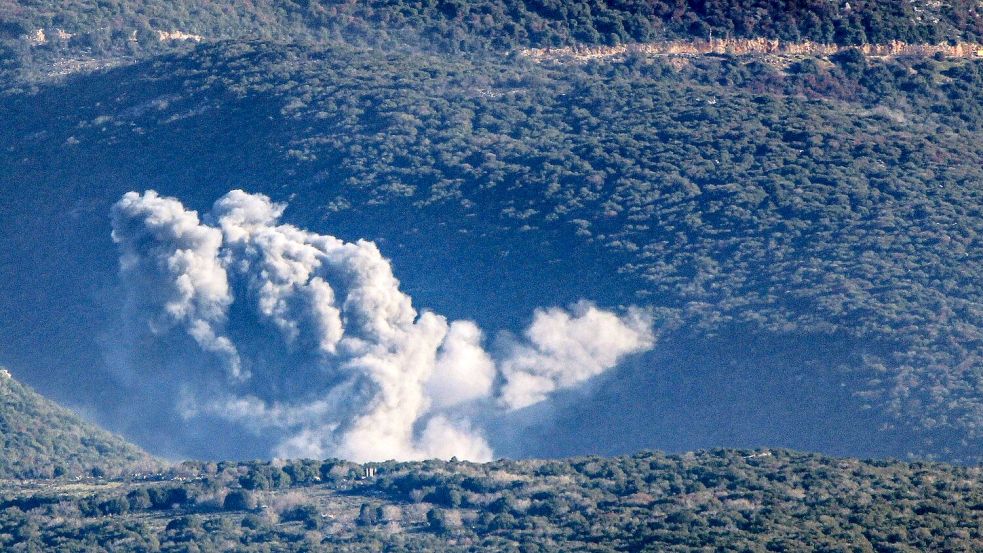 Israel bombardiert nach eigenen Angaben Stellungen der Hisbollah-Miliz im Libanon. (Archivbild) Foto: Stringer