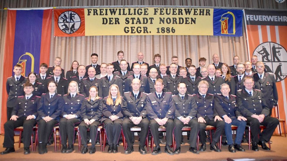 Das Foto zeigt die Feuerwehr Norden auf der Jahreshauptversammlung. Foto: privat