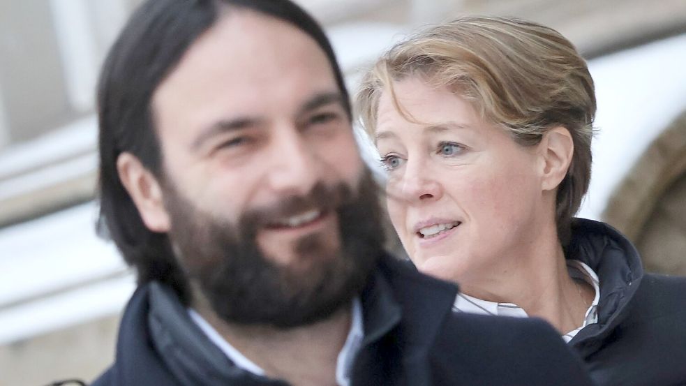Christina Block mit ihrem Anwalt Ingo Bott (links). Foto: Christian Charisius/dpa