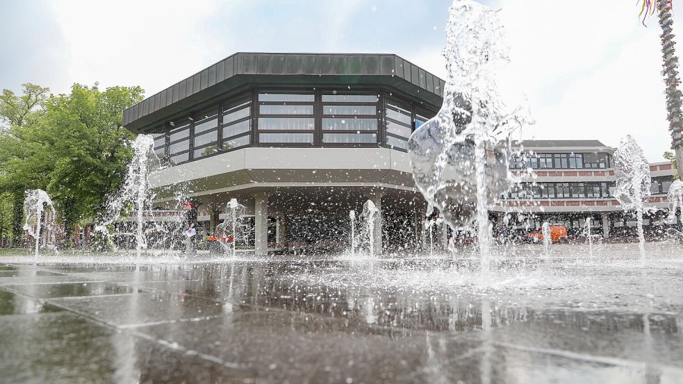 Bei der Stadt Aurich arbeiten deutlich mehr Frauen als Männer, aber sie verdienen deutlich weniger und sind im Verhältnis seltener in Führungspositionen vertreten. Foto: Archiv/Romuald Banik