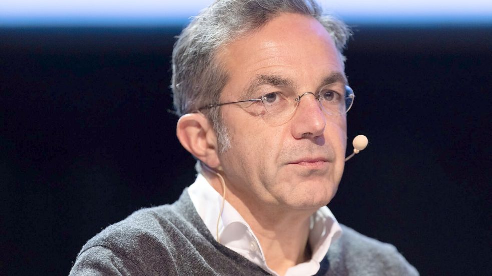 Navid Kermani scheint in seinem neuen Buch „Sommer 24“ Privates mit Politischem zu verweben. (Archivbild) Foto: Thomas Banneyer