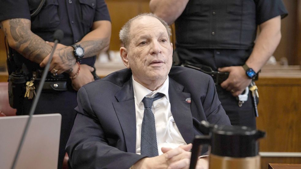 Ex-Filmmogul Harvey Weinstein bei einem Prozess in New York im Mai 2025. Foto: Yuki Iwamura/AP/dpa