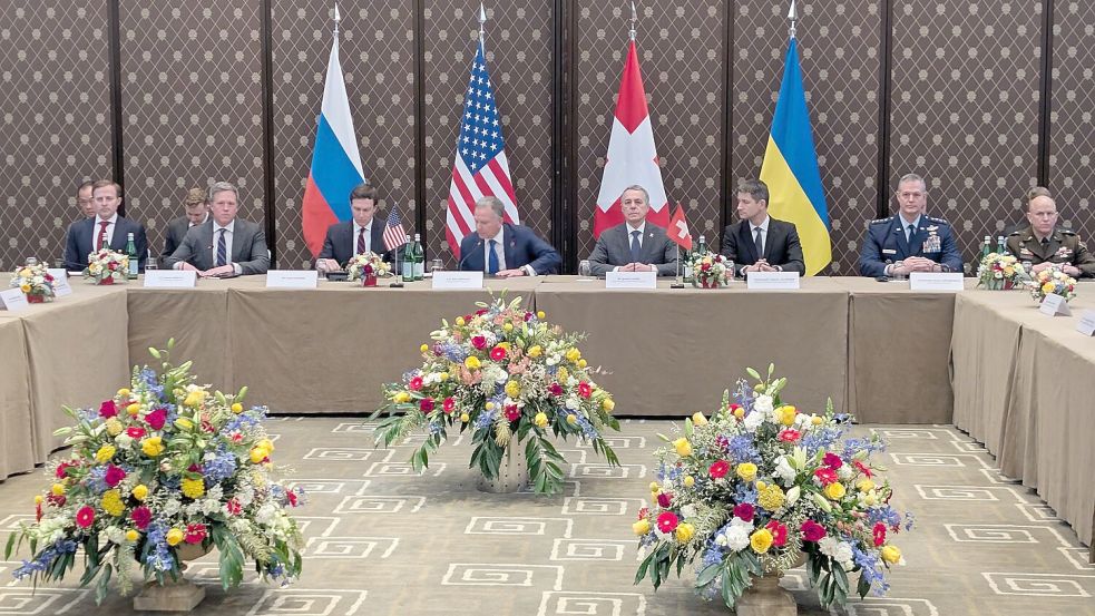 Moskau und Kiew tauschen nach Angaben des russischen Chefunterhändlers Wladimir Medinski Hunderte Kriegsgefangene im Rahmen von Vereinbarungen aus, die bei den jüngsten Verhandlungen in Genf erzielt wurden. (Archivbild) Foto: -/Ukrainian National Security an