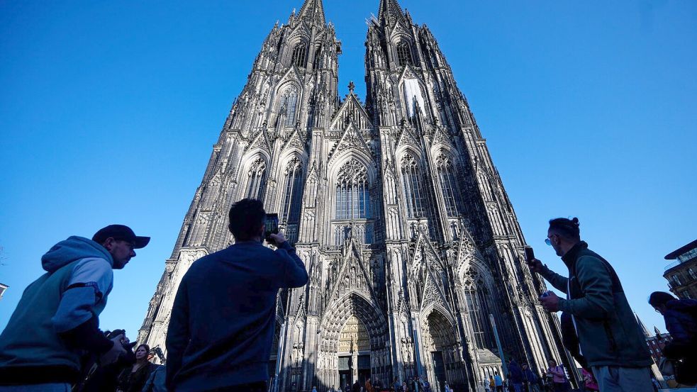 Für Touristen ist der Dom bald nicht mehr gratis zu besichtigen. Foto: Henning Kaiser