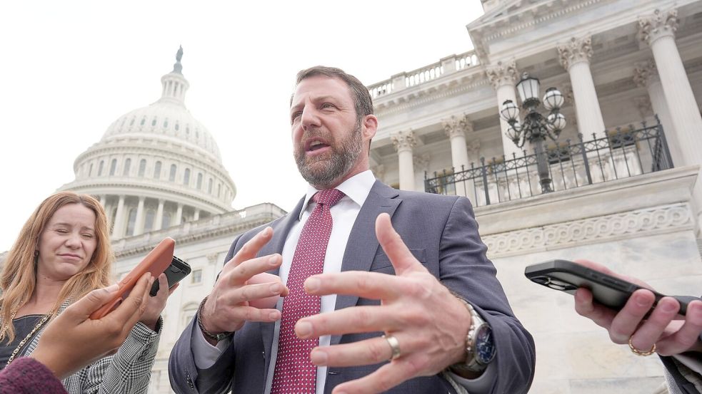 Senator Markwayne Mullin soll nach Willen Trumps künftig das Heimatschutzministerium leiten. Foto: J. Scott Applewhite/AP/dpa