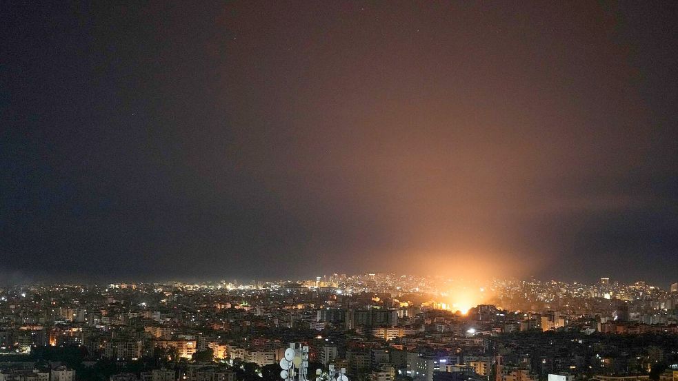 Israels Armee greift weiter im Libanon an. Foto: Hassan Ammar/AP/dpa