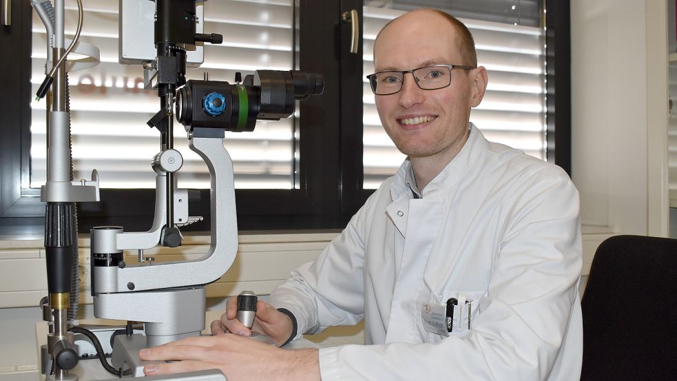 Dr. Aiko Walker verstärkt in Rhauderfehn die Augenarztpraxis von Dr. Martin Scheffler. Foto: Henrik Zein