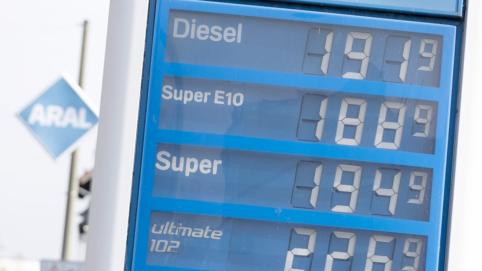 Iran-Angriff: Die Spritpreise in Deutschland ziehen merklich an. Vereinzelt ist die Zwei-Euro-Marke geknackt worden. Foto: IMAGO/A. Friedrichs