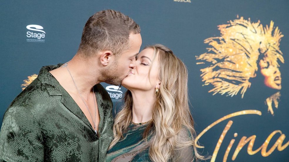 Andrej Mangold und seine Verlobte Annika Jung erwarten ihr erstes Kind. (Archivbild) Foto: Christoph Schmidt