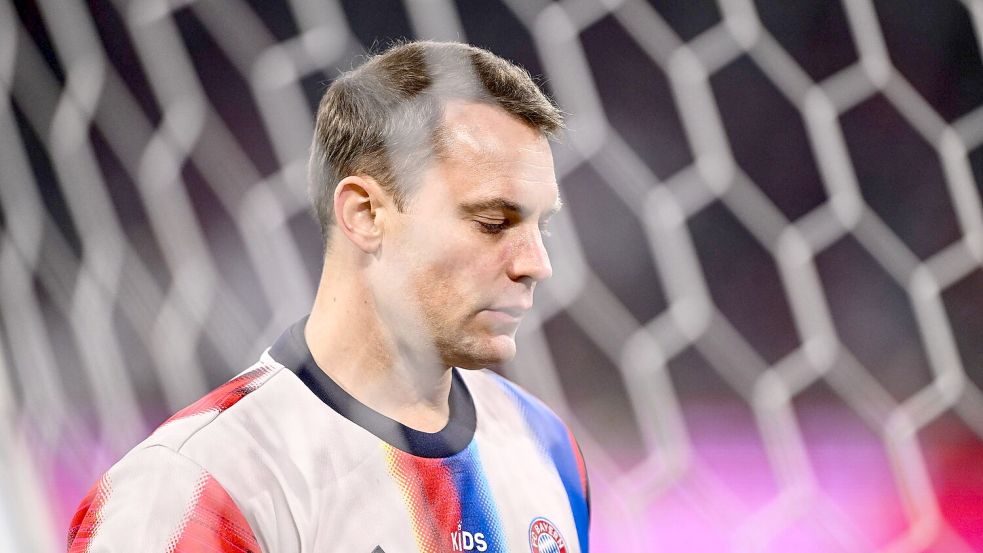 Die Wade macht Probleme: Kapitän Manuel Neuer. Foto: Harry Langer