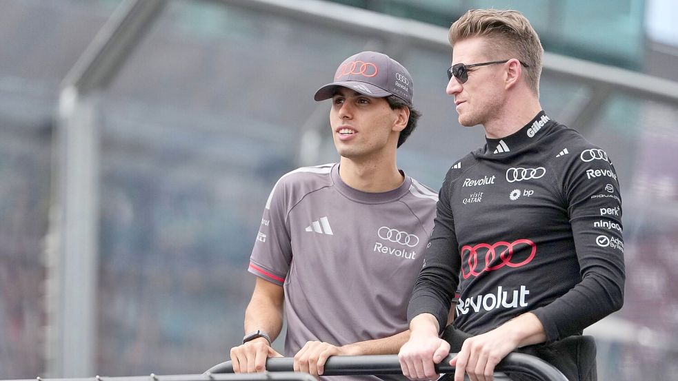 Nico Hülkenberg (r) scheidet aus, Gabriel Bortoleto holt Punkte. Foto: Asanka Brendon Ratnayake/AP/dpa