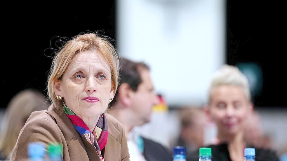 Bundesfrauenministerin Karin Prien hält vor allem wirtschaftliche Unabhängigkeit für wichtig. (Archivbild) Foto: Kay Nietfeld/dpa