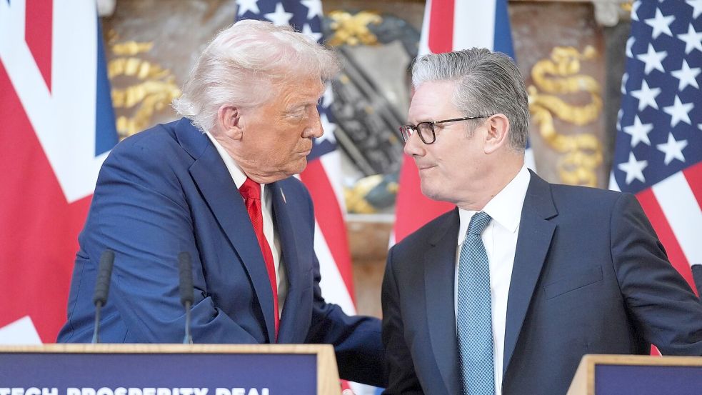 Keine Freunde mehr: Donald Trump (l.) und Keir Starmer. (Archivbild) Foto: Evan Vucci/AP/dpa