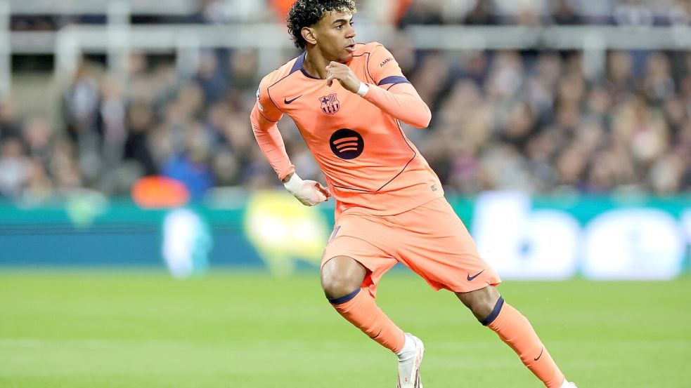 Lamine Yamal glich per Elfmeter spät für Barcelona aus. Foto: Steve Welsh