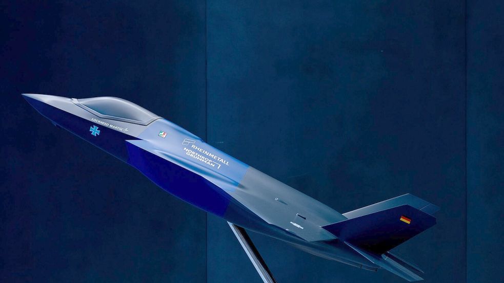 Ein Modell des US-Tarnkappenbombers F35, für den Rheinmetall in Weeze das Rumpfmittelteil baut. Foto: Rolf Vennenbernd