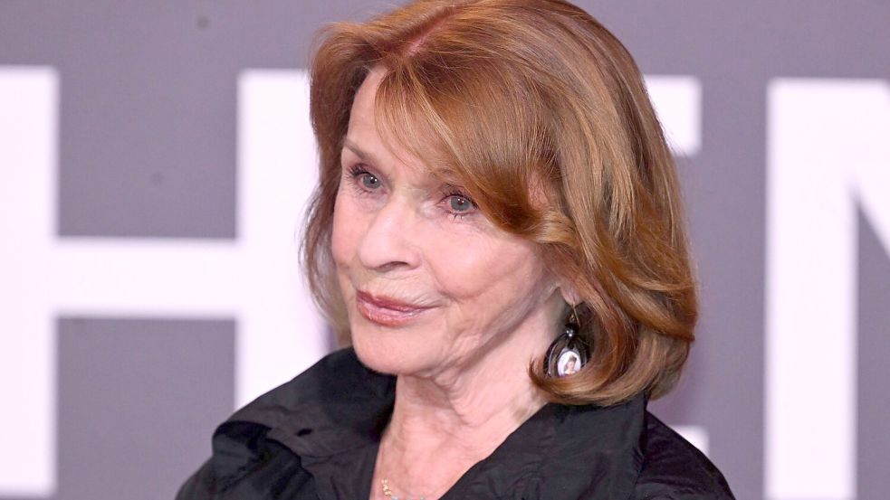 Rund zwei Monate nach ihrem Oberschenkelhalsbruch hat sich Senta Berger wieder gut erholt. (Archivbild) Foto: Felix Hörhager