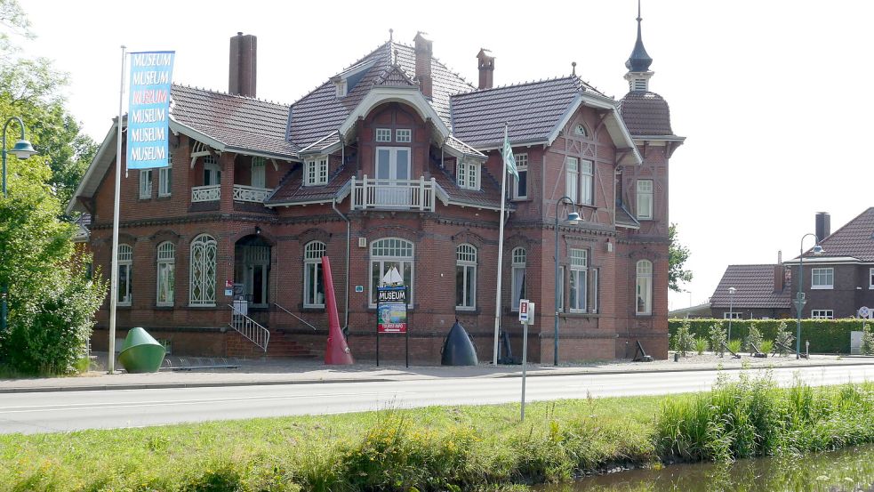 Ein historischer Stammtisch ist im Fehn- und Schiffahrtsmuseum in Rhauderfehn. Foto: Elke Wieking/Archiv