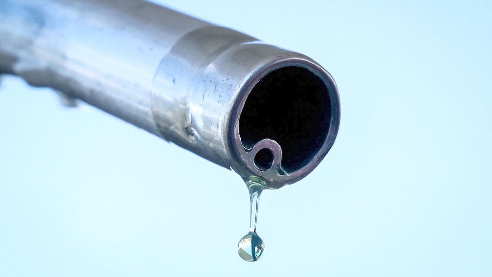 Die Spritpreise legen wieder zu. (Symbolfoto) Foto: Alain Jocard/AFP/dpa