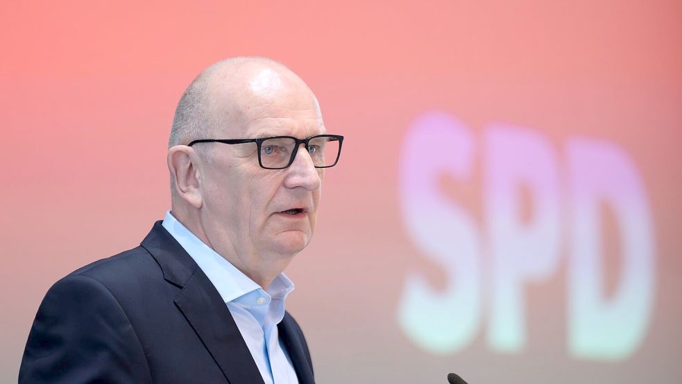 Brandenburgs Ministerpräsident Dietmar Woidke warb auf dem SPD-Parteitag um Zustimmung für den Koalitionsvertrag mit der CDU . Foto: Soeren Stache/dpa