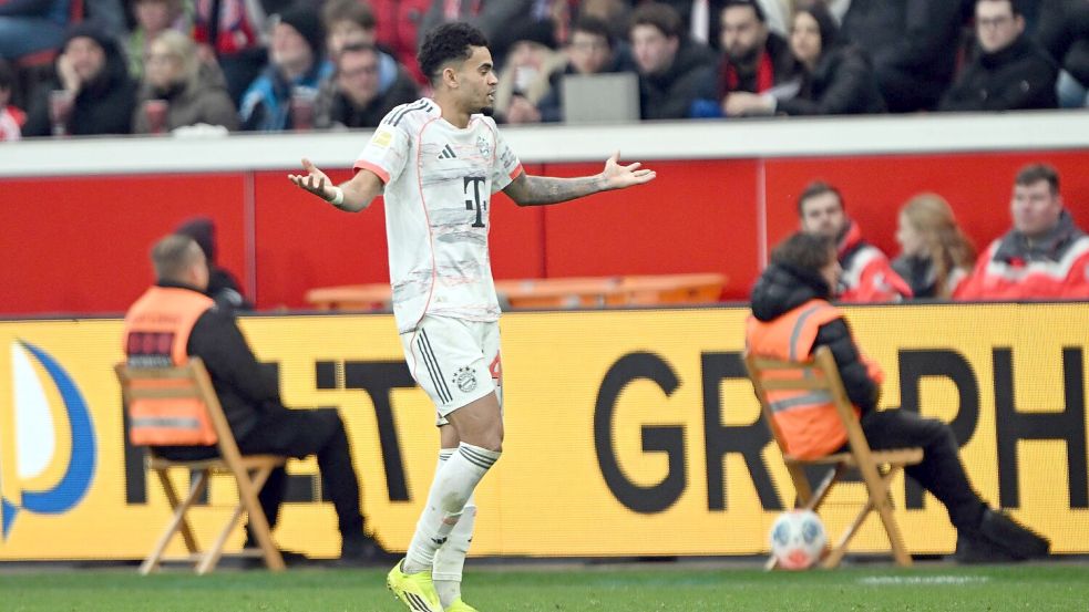 Luis Diaz sah die Gelb-Rote Karte. Foto: Federico Gambarini