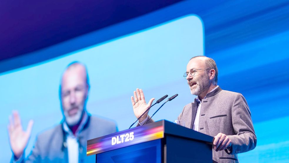 „Die Brandmauer steht. Wir wissen, wer unsere Feinde sind“, sagte Manfred Weber noch vor kurzem mit Blick auf die AfD in einem Interview. (Archivbild) Foto: Philipp von Ditfurth/dpa
