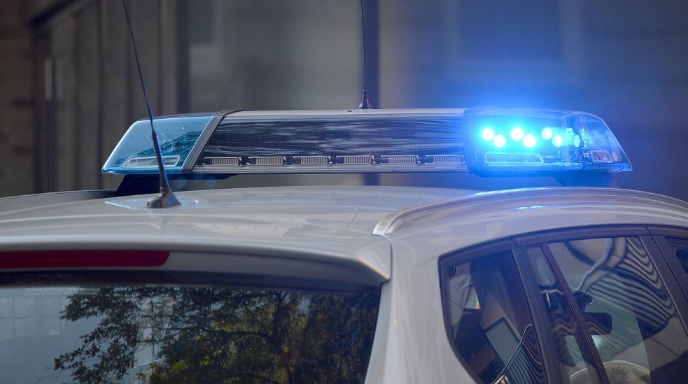 Von Barßel bis nach Strücklingen im Saterland verfolgte die Polizei am Freitag einen Mann, der in einem gestohlenen Pritschenwagen flüchtete. Zuvor hatte er an einer Tankstelle einen Unfall verursacht. Symbolfoto: Pixabay